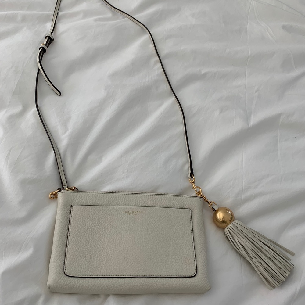 TORY BURCH IVORY WITH GOLD CROSSBODY CLUTCH
